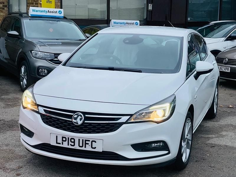 White Used 2019 Vauxhall Astra SRi Hatchback | £7,495 (Super price) - Image 1/4