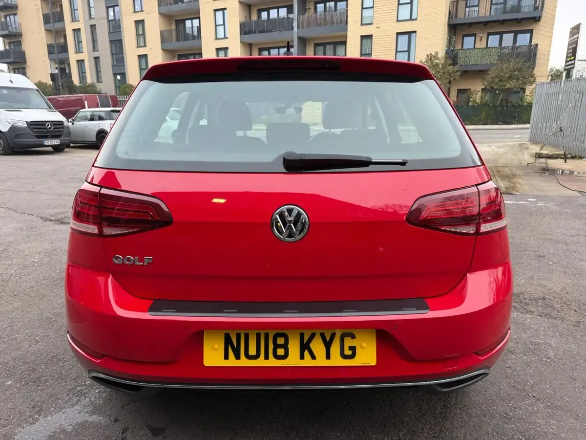 Used VW Golf VII SE 2018 Red Hatchback