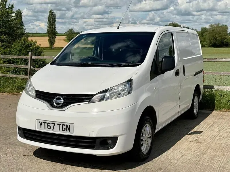 Used Nissan NV200 Tekna 2017 White MPV