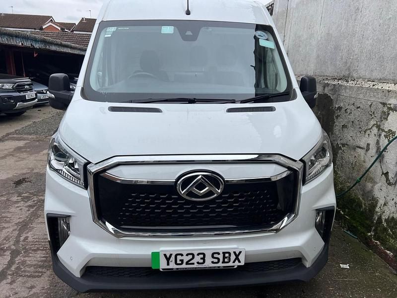 Used Maxus V90 204 HP (150 kW) 2023 White Van