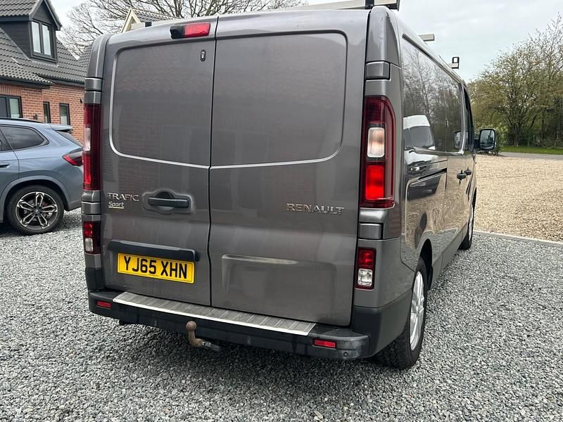 Used Renault Trafic 2015 Grey MPV