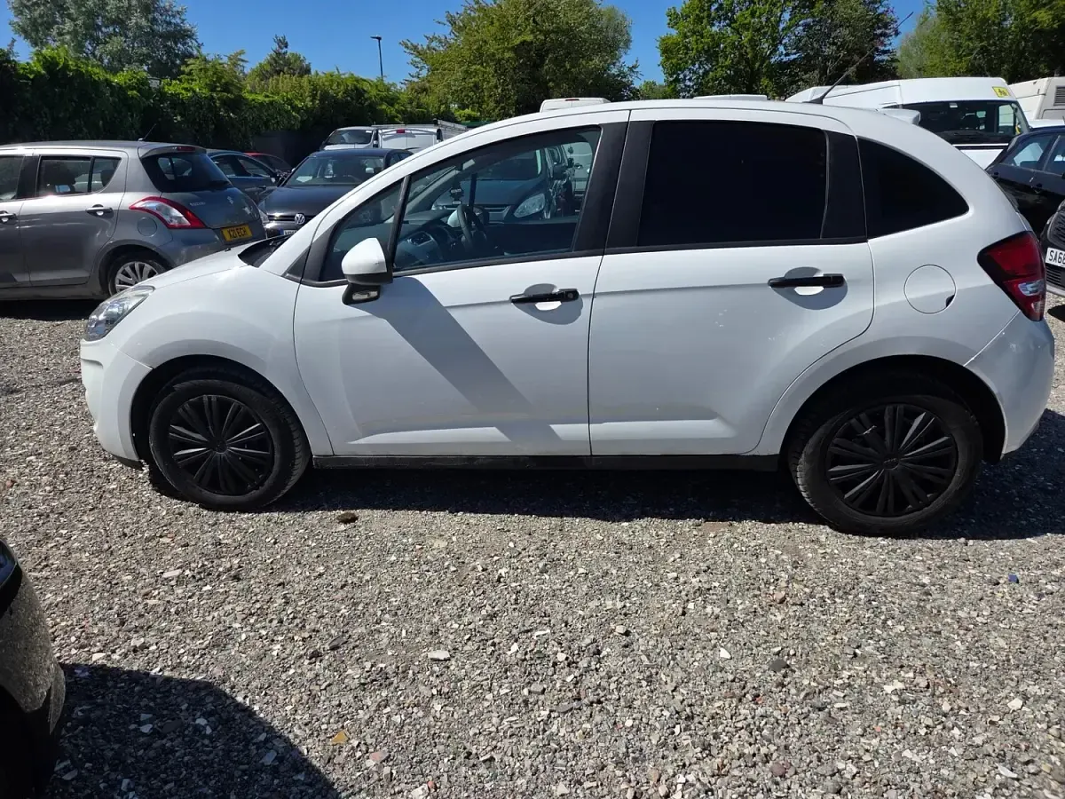 Used Citroën C3 61 HP (44 kW) 2011 White Hatchback