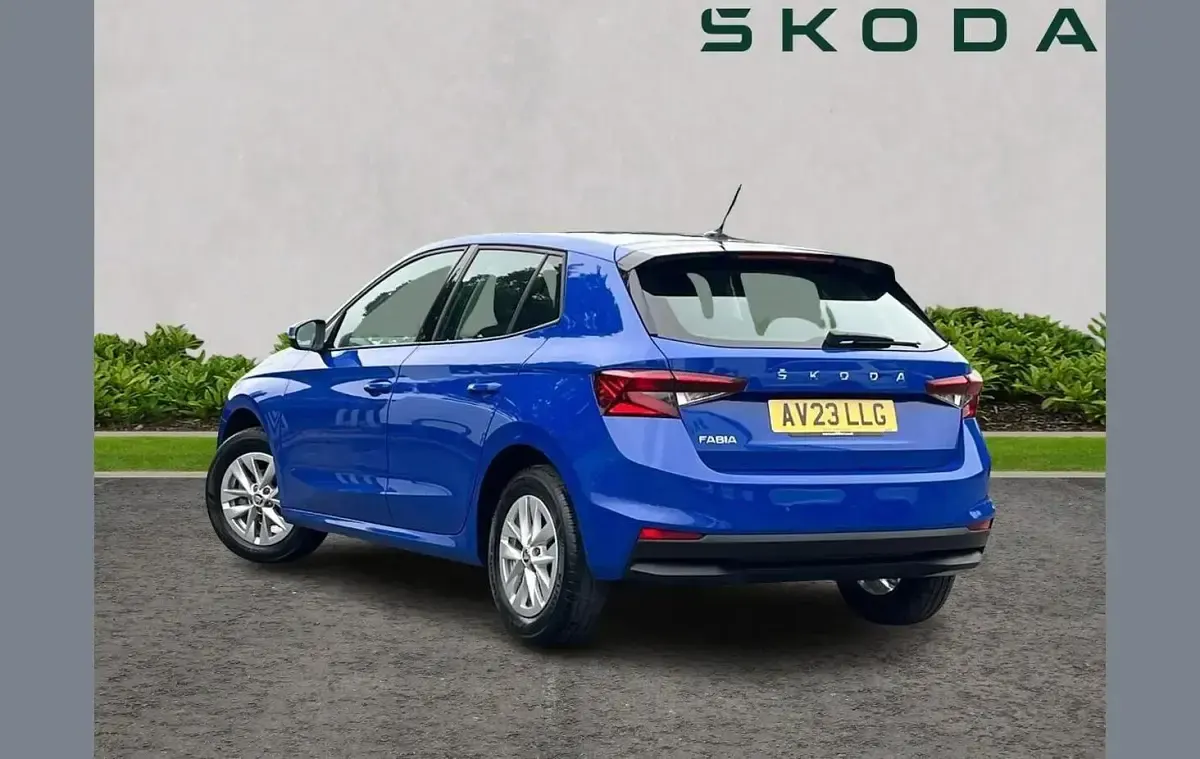 Used Skoda Fabia Comfort 79 HP (58 kW) 2023 Blue Hatchback