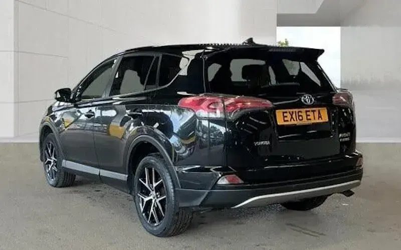 Used Toyota RAV4 Hybrid 197 HP (144 kW) 2016 Black SUV