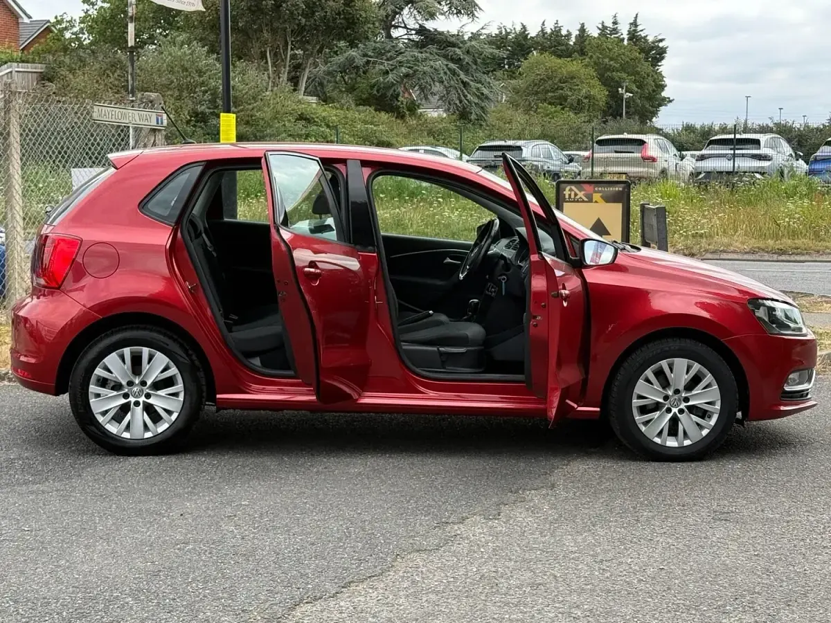 Used VW Polo SE 2015 Red Hatchback