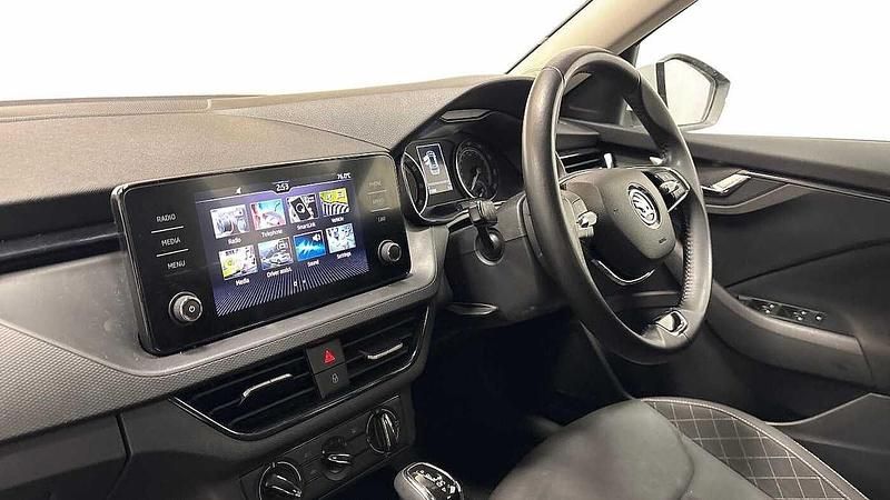 Used Skoda 110 R SE 81 HP (59 kW) 2023 Moon white metallic Estate