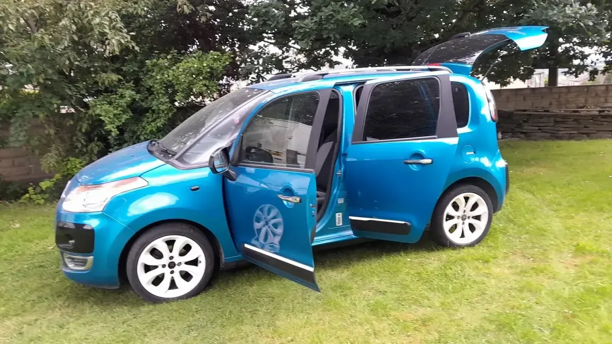 Used Citroën C3 Picasso 2012 Blue MPV