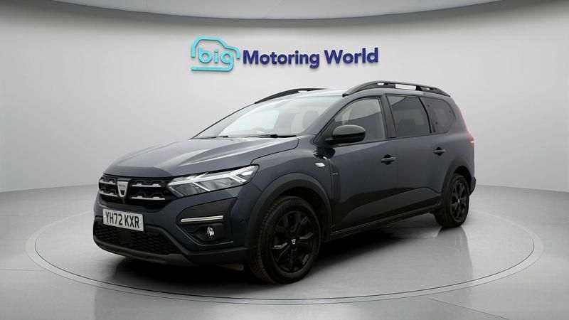 Used Dacia Jogger Extreme 110 HP (80 kW) 2022 Grey MPV