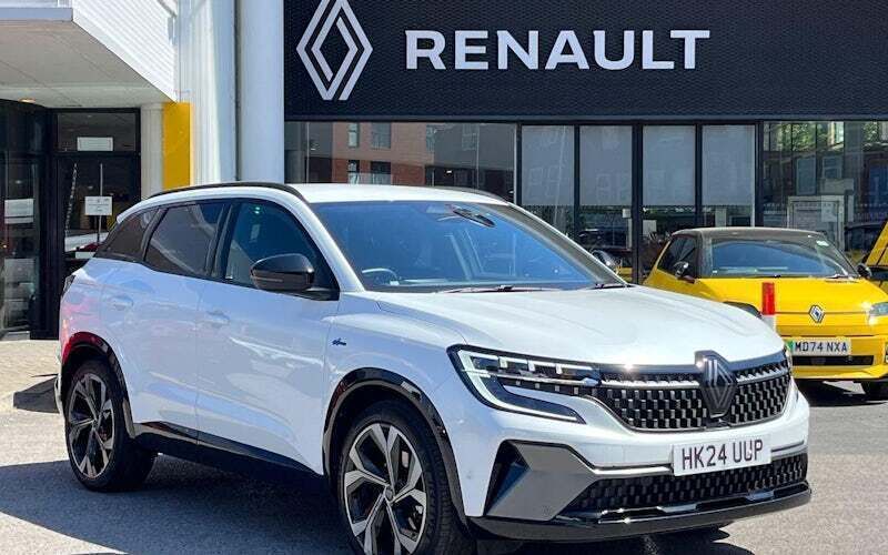 White Used 2024 Renault Austral Techno Esprit Alpine SUV | £25,051 (Fair price) - Image 1/3