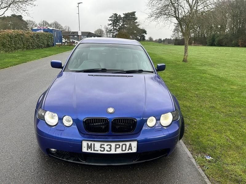 Used BMW 325 Sport Line 2003 Blue Hatchback