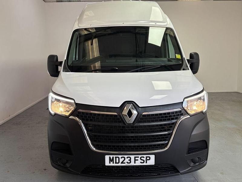 Used Renault Master Business 135 HP (99 kW) 2023 White MPV