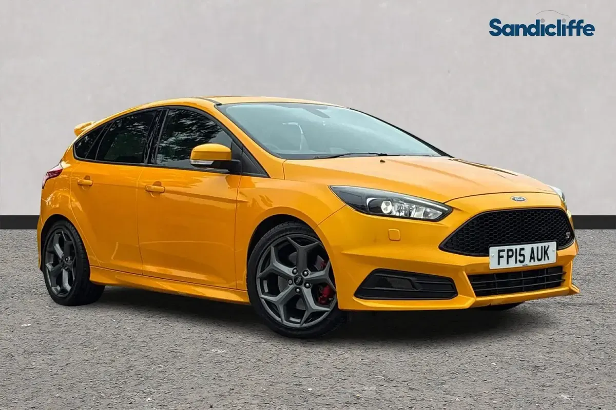 Used Ford Focus ST 250 HP (183 kW) 2017 Hatchback