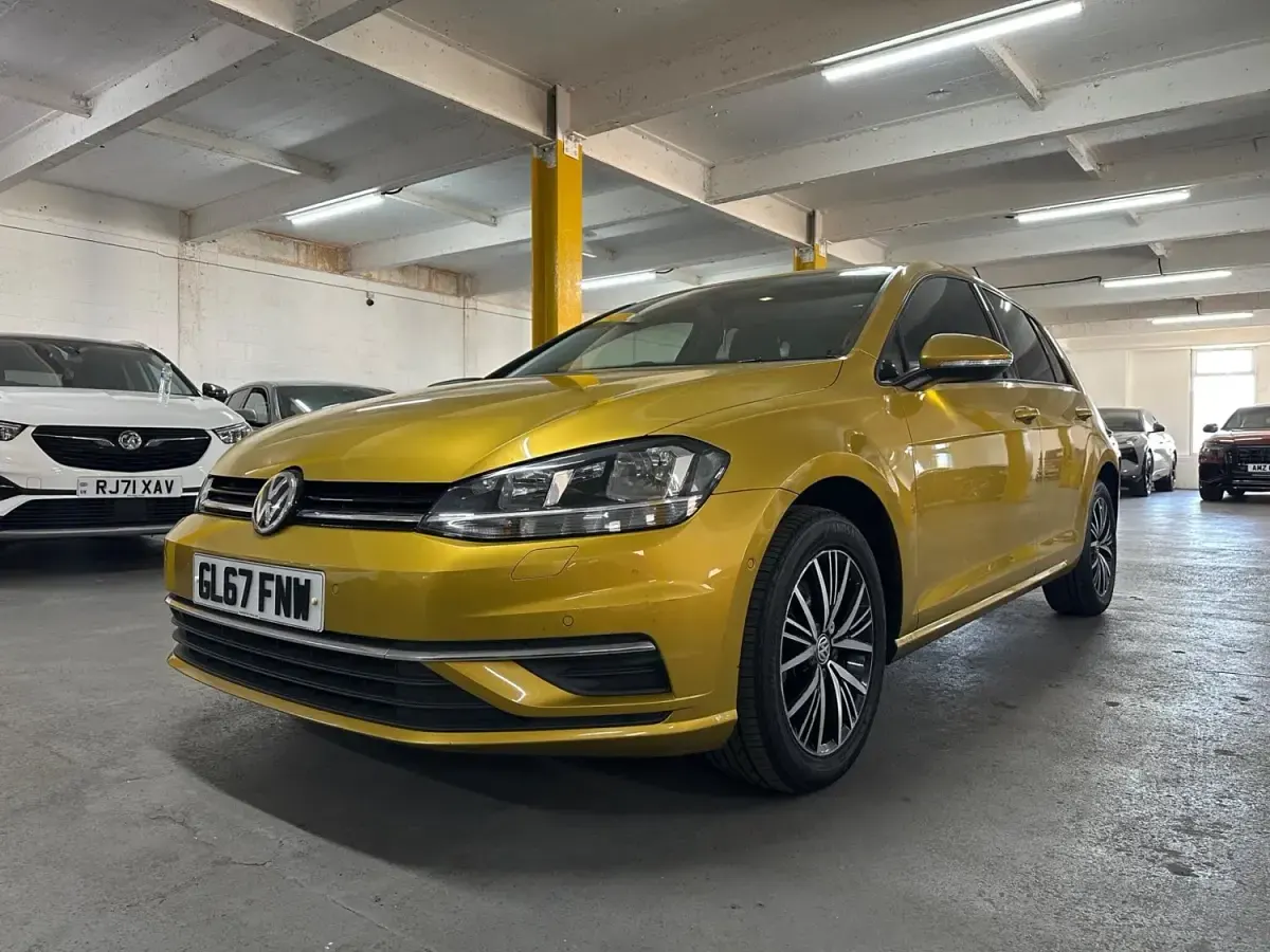 Second-hand VW Golf VII SE 2018 Galben Hatchback