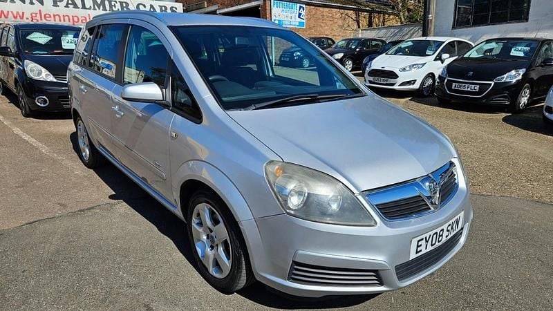 Silver Used 2008 Vauxhall Zafira MPV | £2,500 (A bit pricey) - Image 1/4
