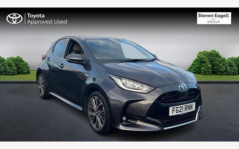 Used 2025 Toyota Yaris Hybrid Hatchback | £15,647 (Good price) - Image 1/3