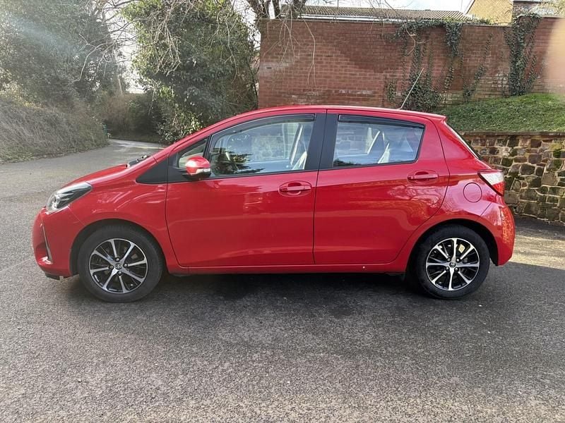 Used Toyota Yaris 2018 Red Hatchback