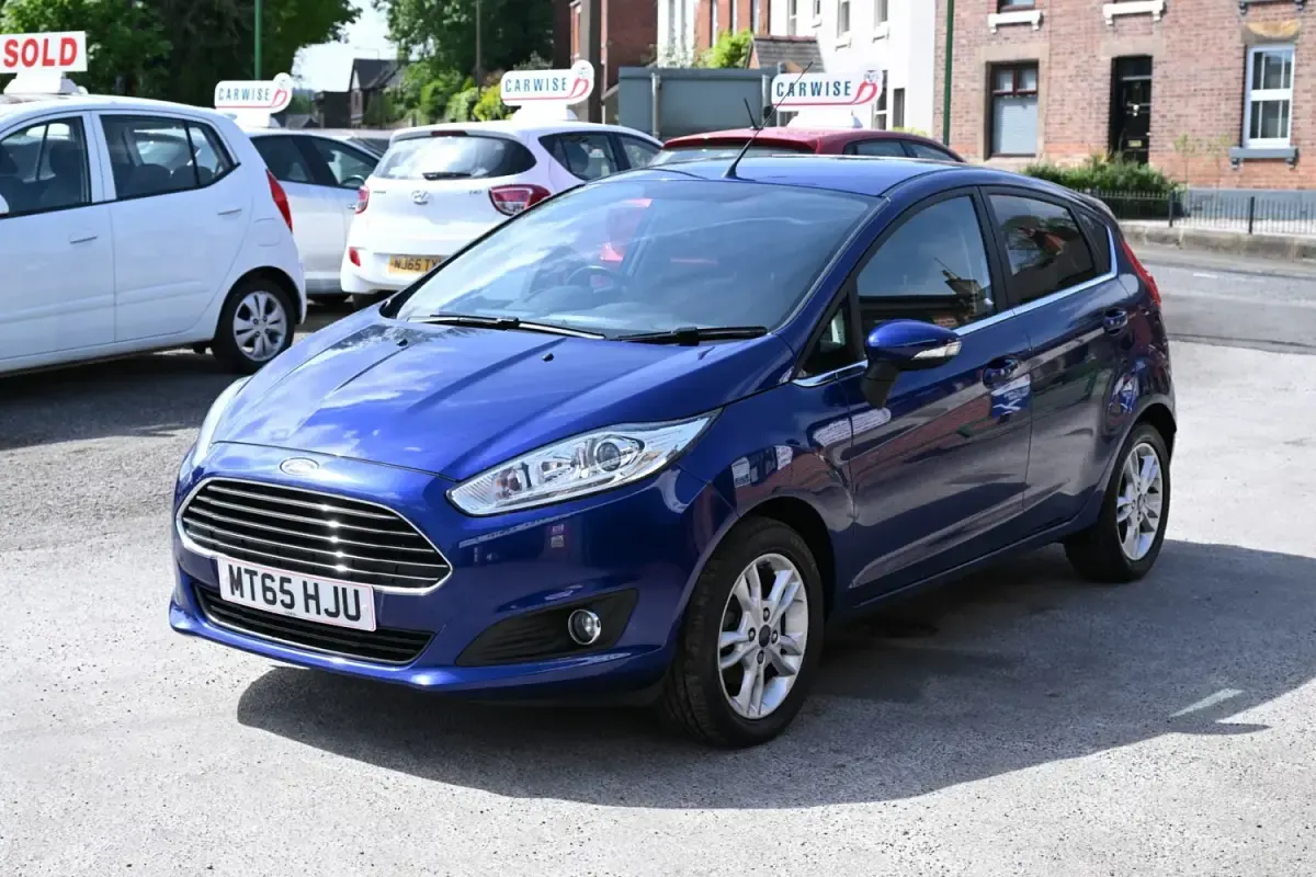 Usado Ford Fiesta Zetec 2015 Azul Citadino