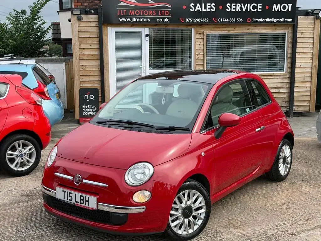 Used Fiat 500 Lounge 2015 Red Hatchback
