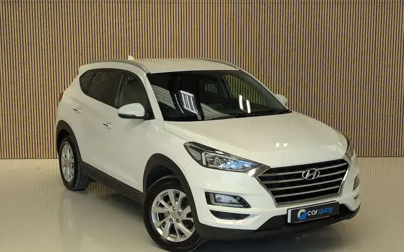 Used Hyundai Tucson SE 132 HP (97 kW) 2019 White SUV