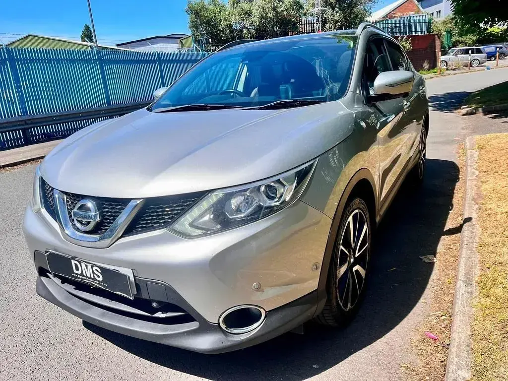 Used Nissan Qashqai S 130 HP (95 kW) 2017 Silver SUV