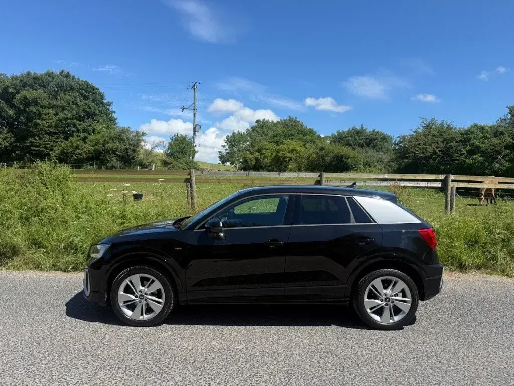 Used Audi Q2 S-Line 150 HP (110 kW) 2024 Black SUV