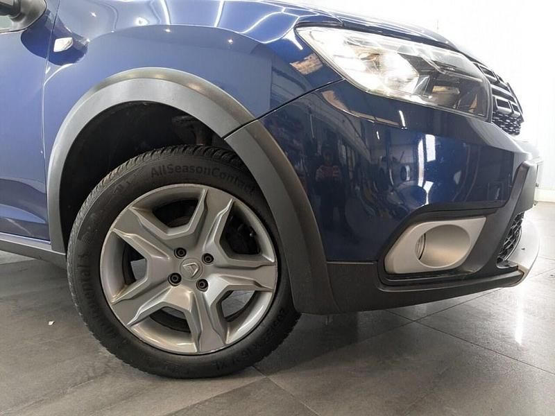 Used Dacia Sandero Lauréate 90 HP (66 kW) 2017 Blue Hatchback