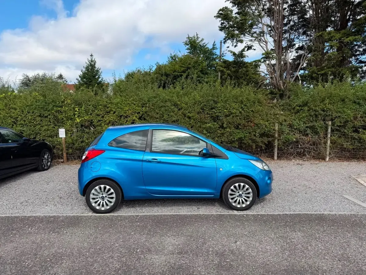 Used Ford Ka Zetec 69 HP (50 kW) 2015 Blue Hatchback