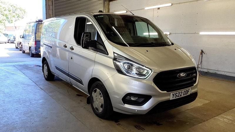 Usado Ford Transit Custom Trend 130 HP (95 kW) 2022 Prateado Van