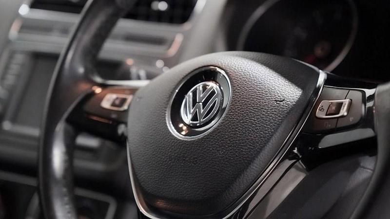 Used VW Polo SE 90 HP (66 kW) 2015 White Hatchback