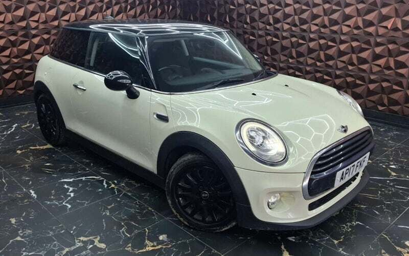 Used Mini Cooper Hatch 136 HP (100 kW) 2017 White Hatchback