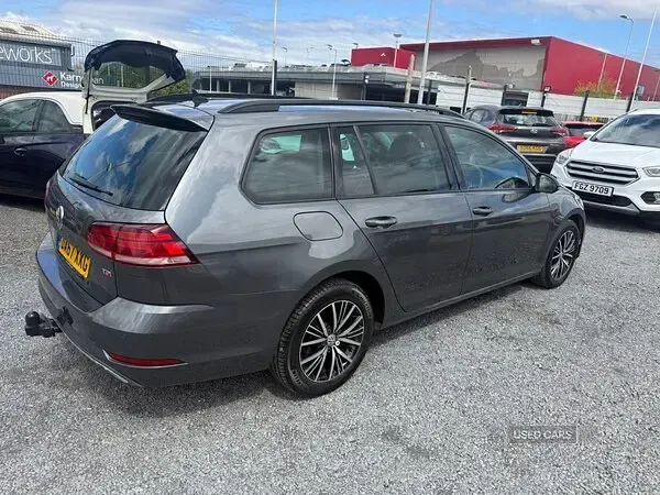 Used VW Golf VII SE 115 HP (84 kW) 2018 Grey Estate