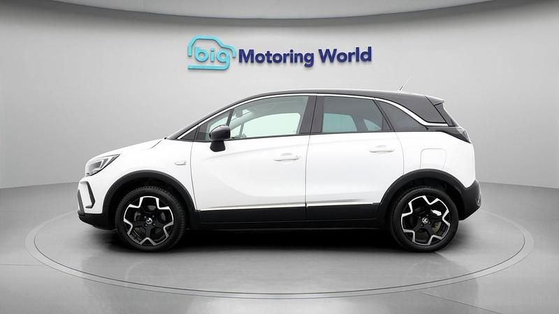 Used Vauxhall Crossland Ultimate 129 HP (94 kW) 2022 White SUV