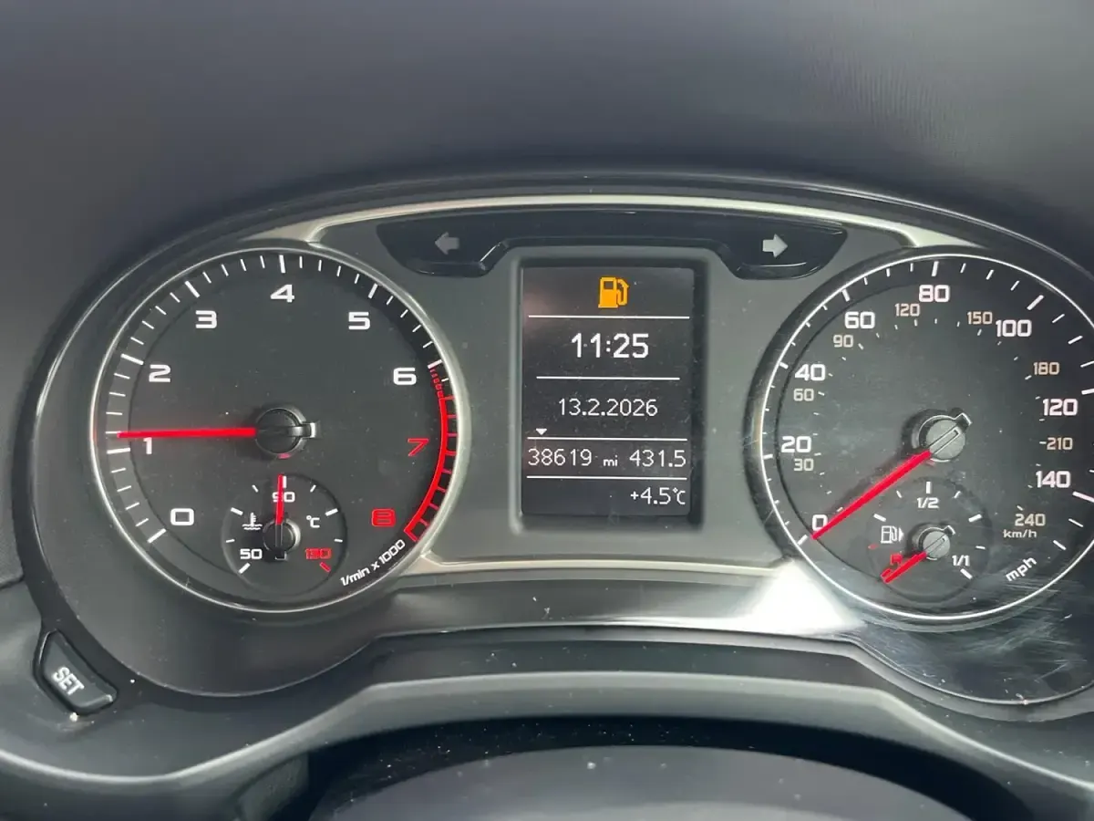 Usado Audi A1 Sport 95 HP (69 kW) 2017 Preto Citadino