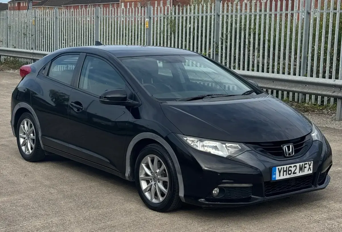 Used Honda Civic ES 150 HP (110 kW) 2012 Black Hatchback