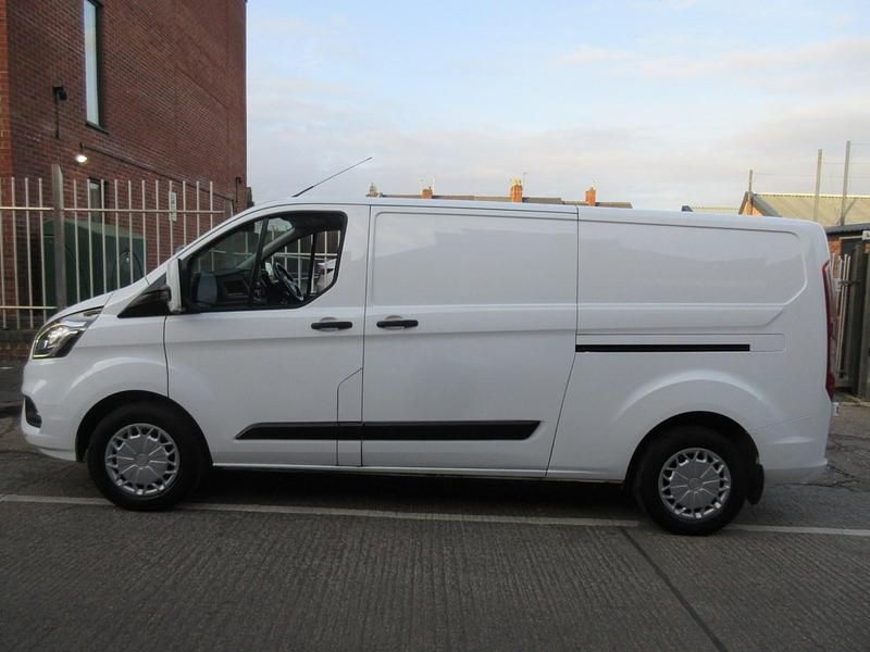 Used Ford Transit Custom Trend 105 HP (77 kW) 2020 White Van