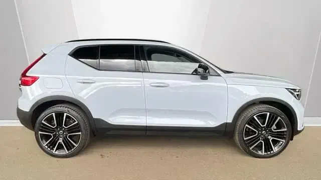 Usado Volvo XC40 Ultra 194 HP (142 kW) 2026 SUV