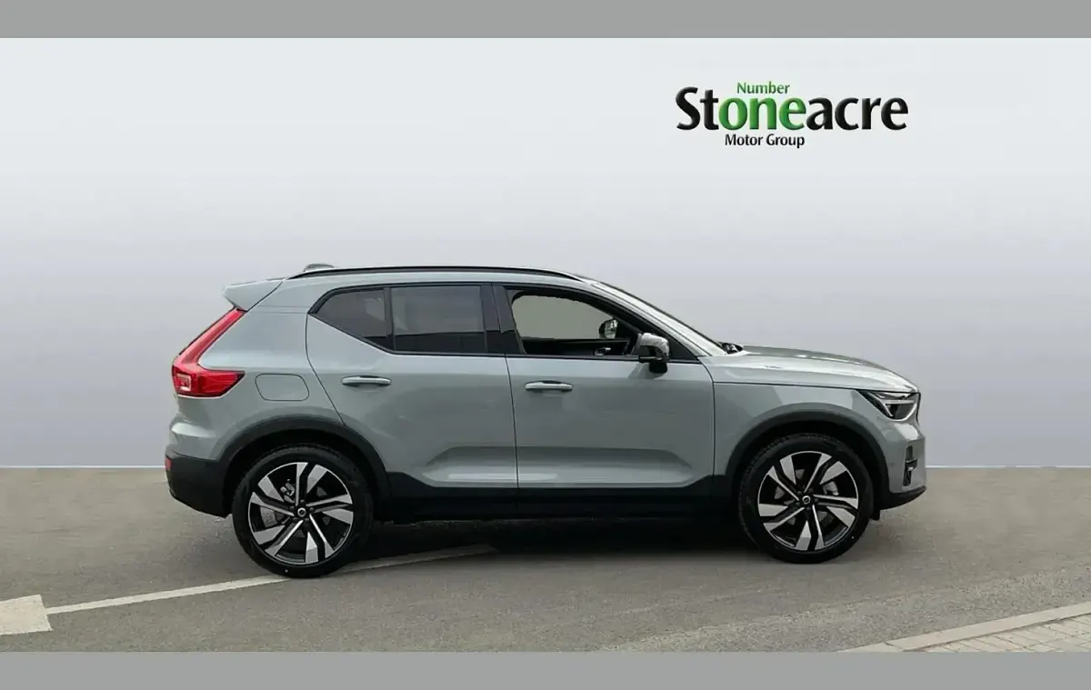 New Volvo XC40 Ultra 161 HP (118 kW) 2026 Grey SUV