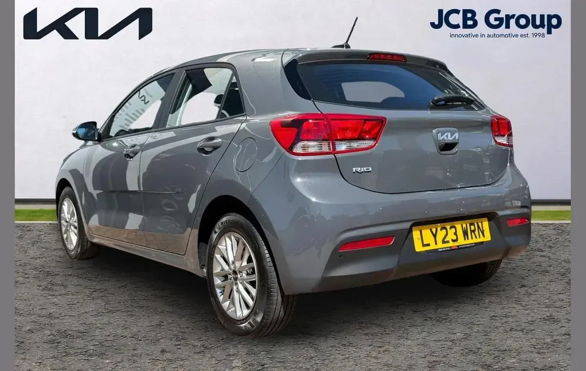 Used Kia Rio 83 HP (61 kW) 2023 Grey Hatchback