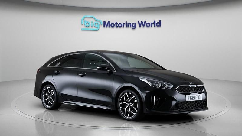 Black Used 2019 Kia ProCeed GT-Line Hatchback | £10,700 (Good price) - Image 1/4