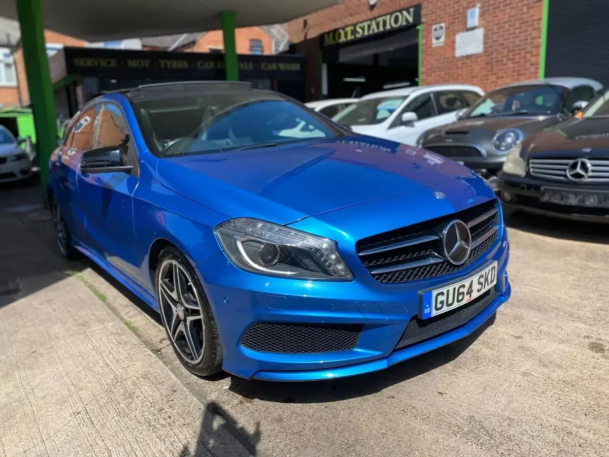 Usado Mercedes A220 AMG 2014 Azul Citadino