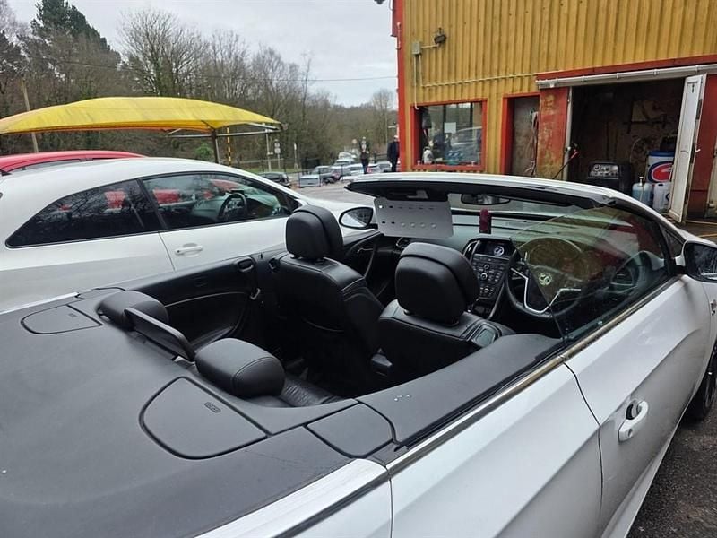 Used Vauxhall Cascada Elite 2014 White Cabriolet