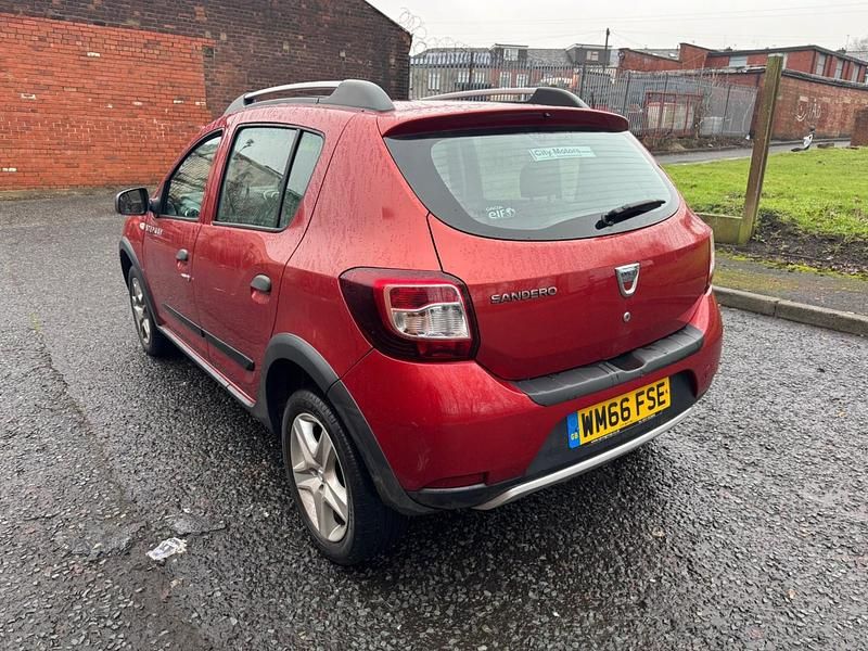 Used Dacia Sandero Ambiance 2016 Red Hatchback