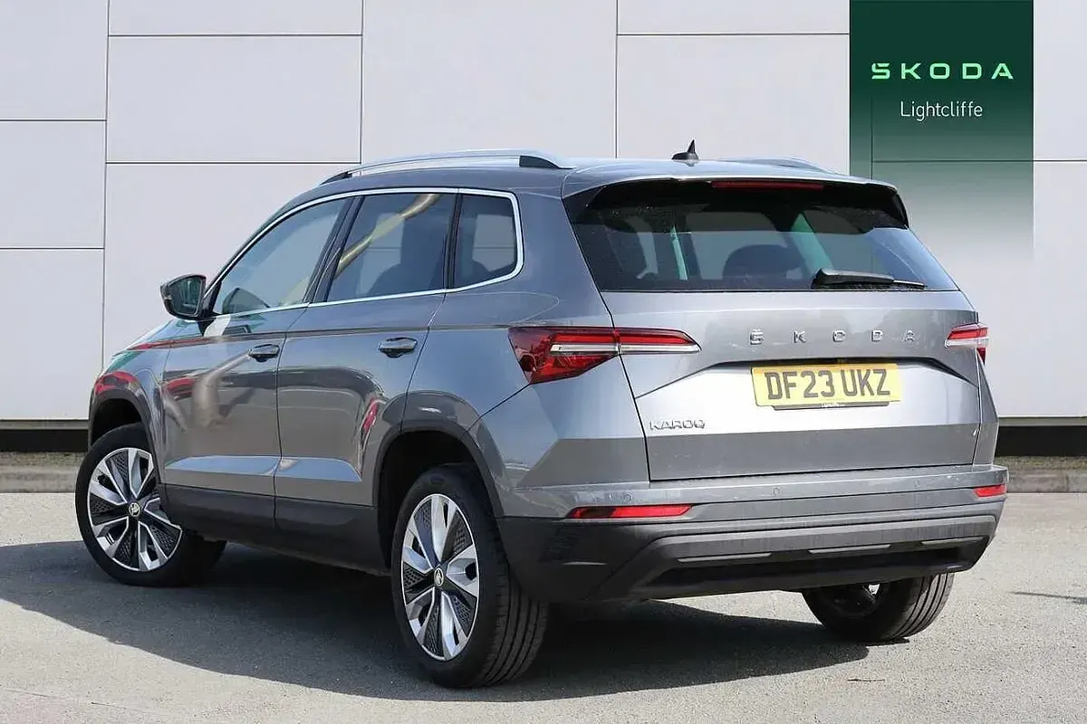 Gebraucht Skoda Karoq SE L 150 PS (110 kW) 2023 Grau SUV