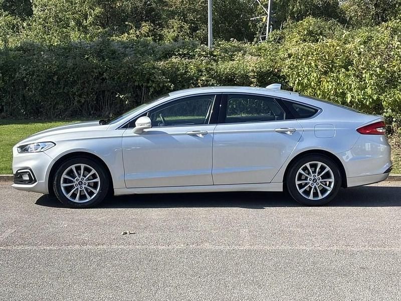 Used Ford Mondeo Zetec 150 HP (110 kW) 2020 Silver Hatchback