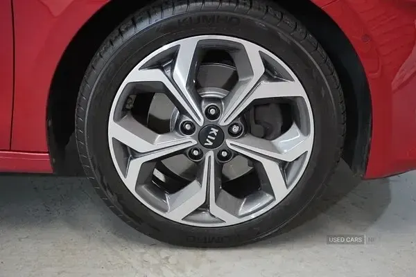 Used Kia Ceed First Edition 140 HP (102 kW) 2019 Red Hatchback