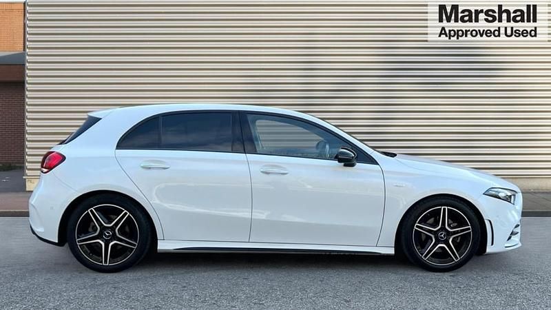 Used Mercedes A200 AMG Line Premium Plus 163 HP (119 kW) 2022 White Hatchback