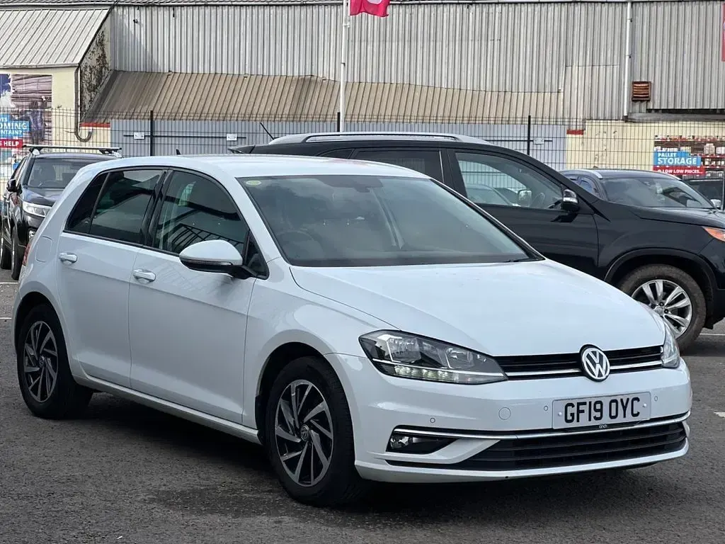 Used VW Golf VII Match 115 HP (84 kW) 2019 White Hatchback