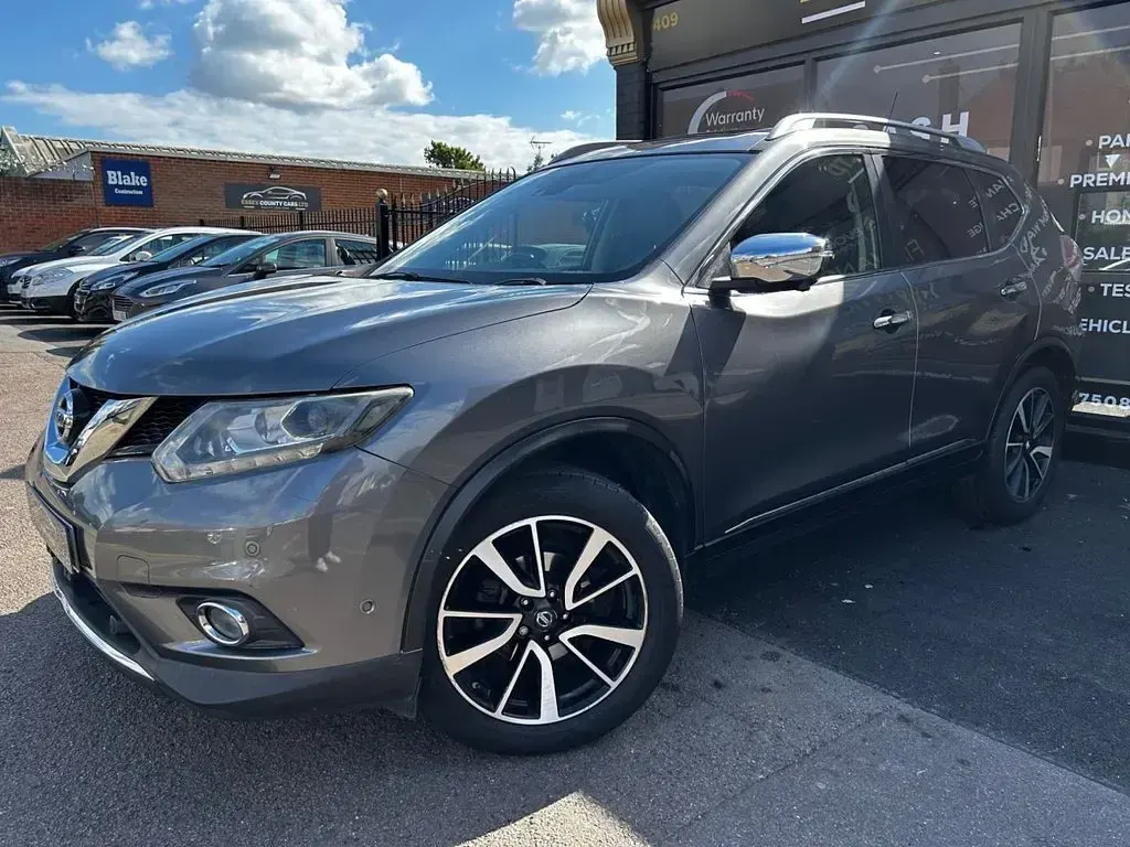 Used Nissan X-Trail Tekna 130 HP (95 kW) 2015 Grey SUV