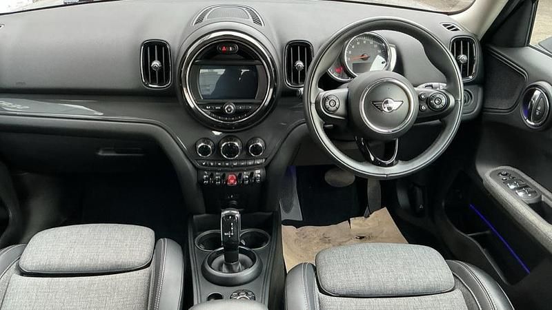 Used Mini Cooper Countryman 134 HP (98 kW) 2018 Silver SUV