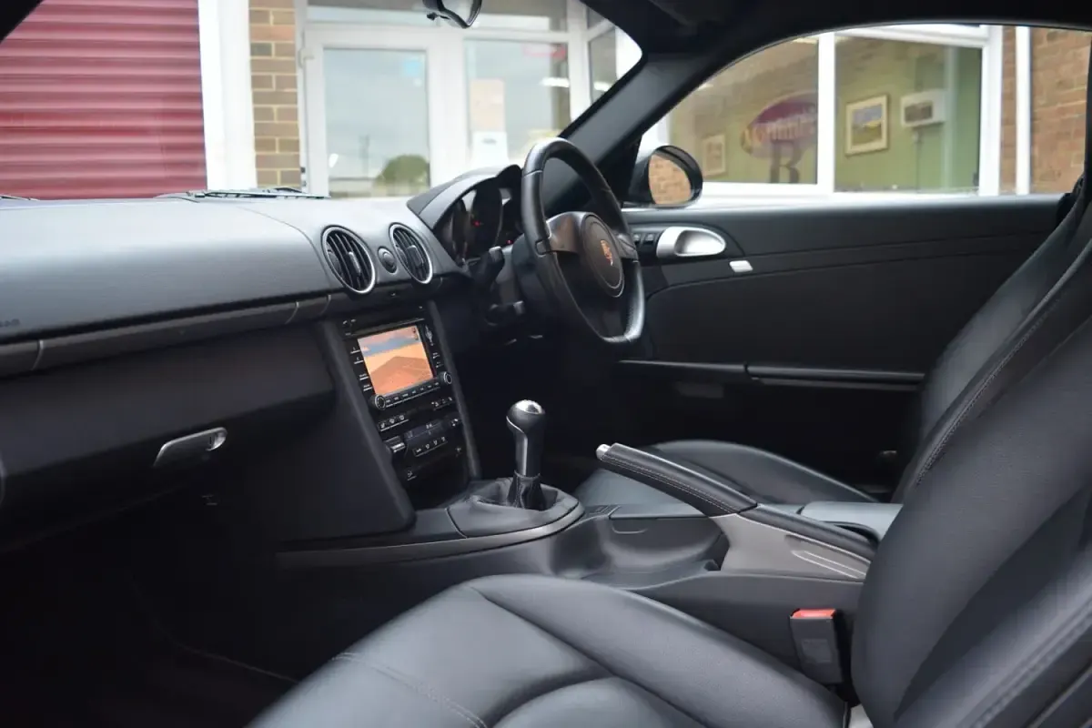 Usado Porsche Cayman 265 HP (194 kW) 2012 Preto Coupé